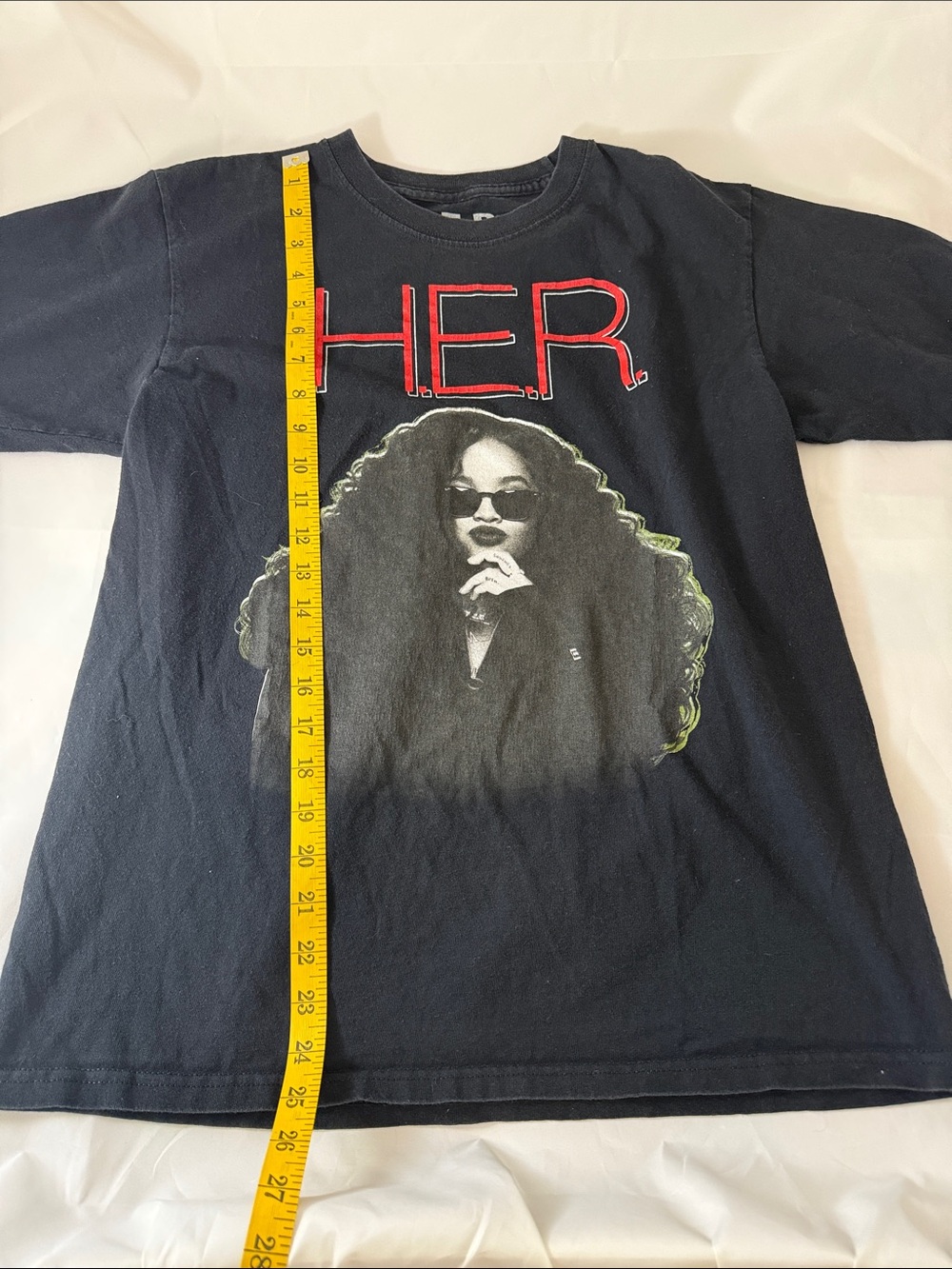 H.E.R. Black Graphic T-Shirt - Medium - Picture 3 of 4